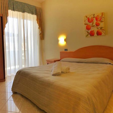 Hotel Mille Pini 吉诺萨滨海 外观 照片