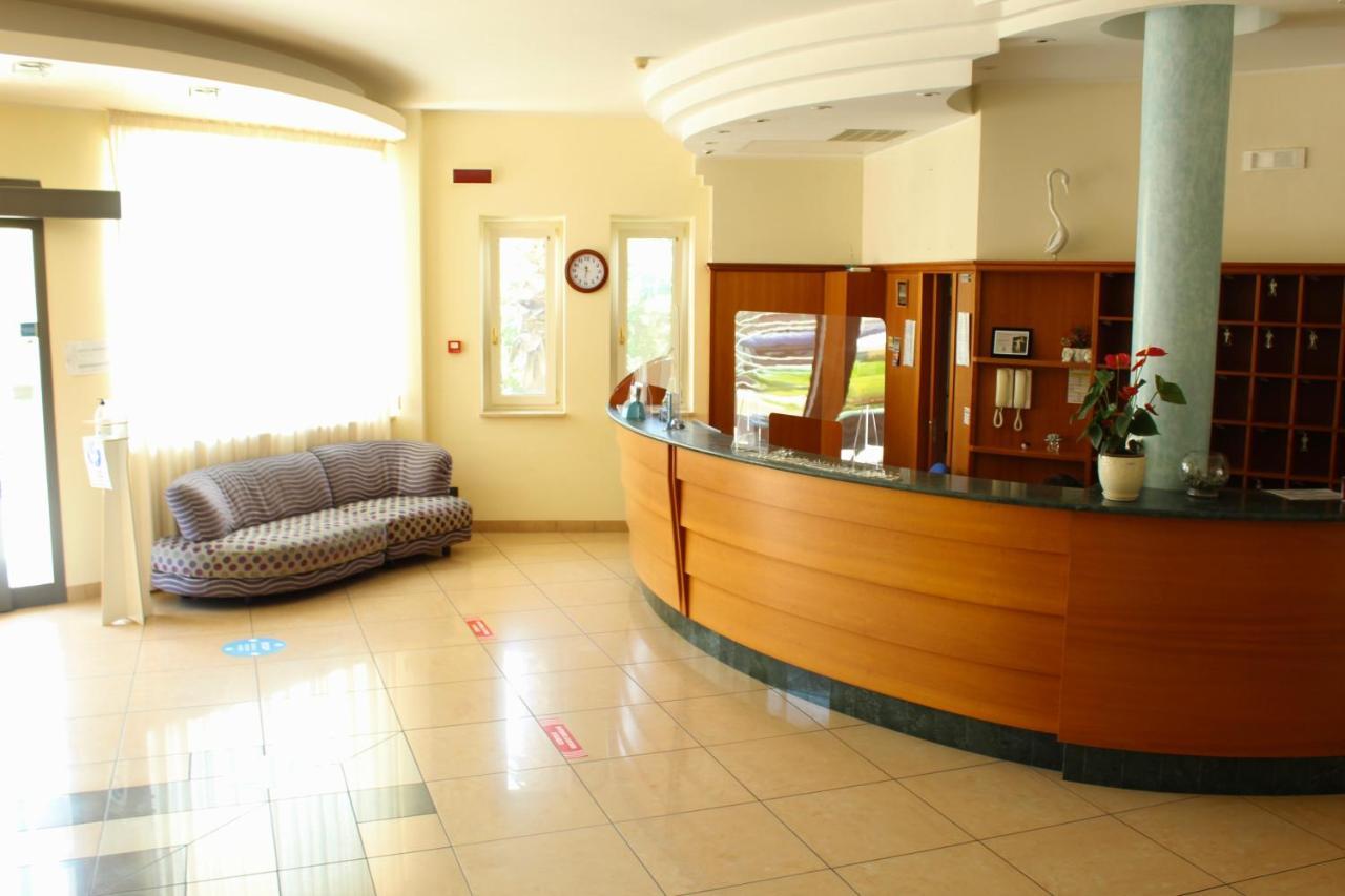 Hotel Mille Pini 吉诺萨滨海 外观 照片