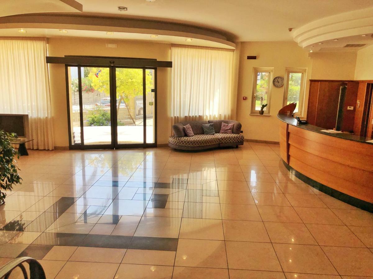 Hotel Mille Pini 吉诺萨滨海 外观 照片