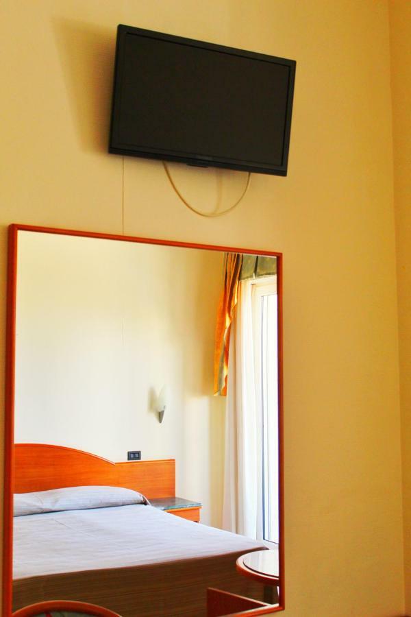Hotel Mille Pini 吉诺萨滨海 外观 照片